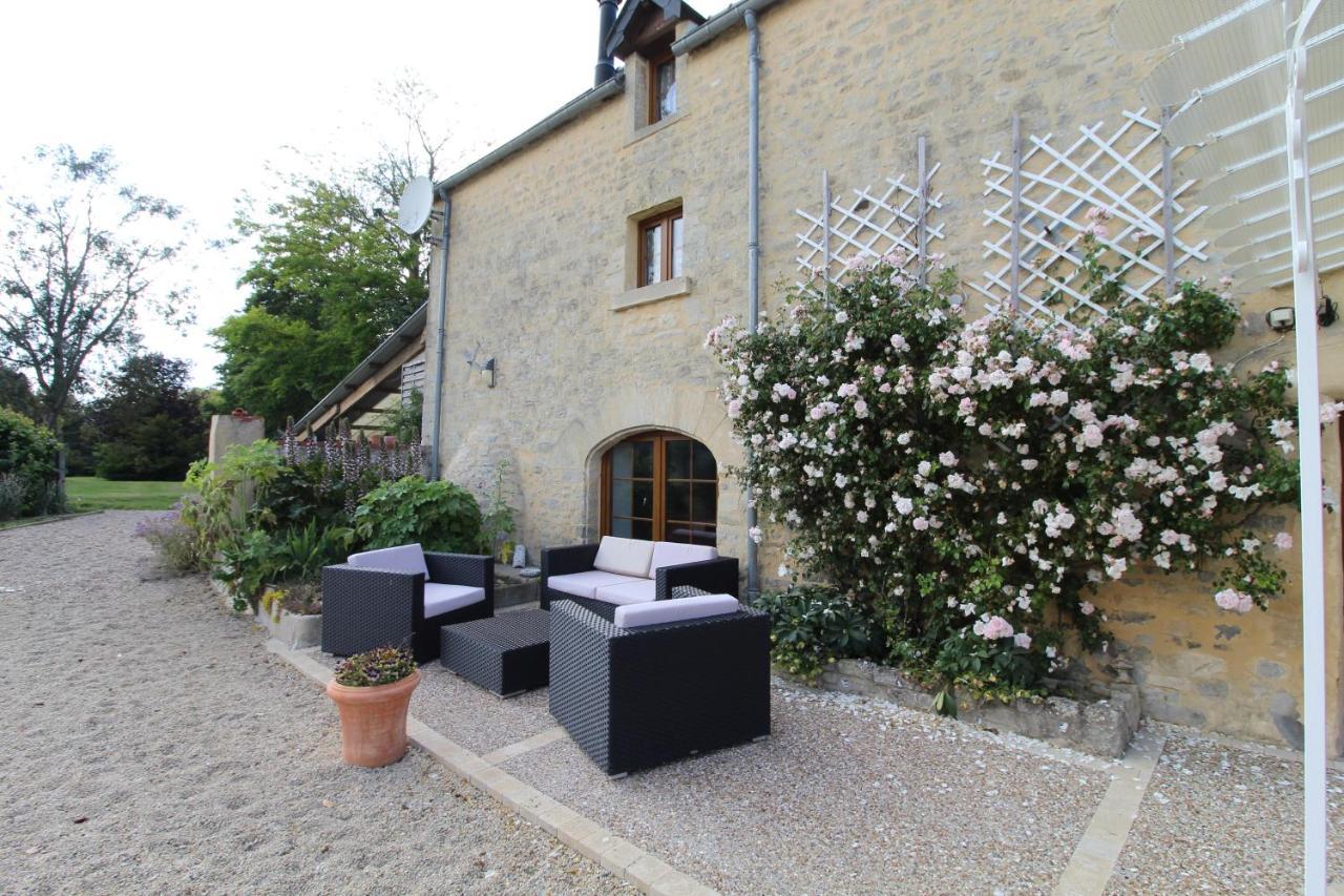 La Ferme Aux Chats Formigny Exterior photo