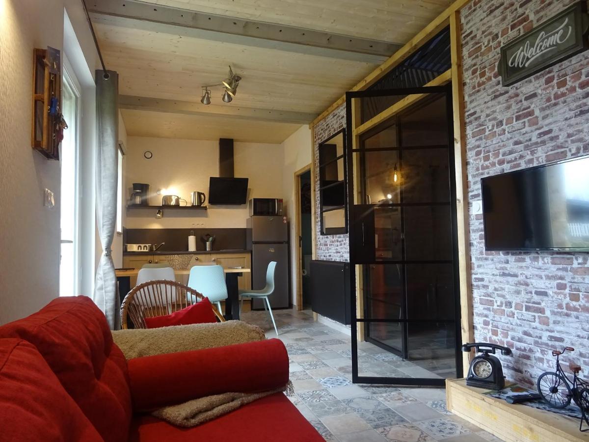 La Ferme Aux Chats Formigny Exterior photo