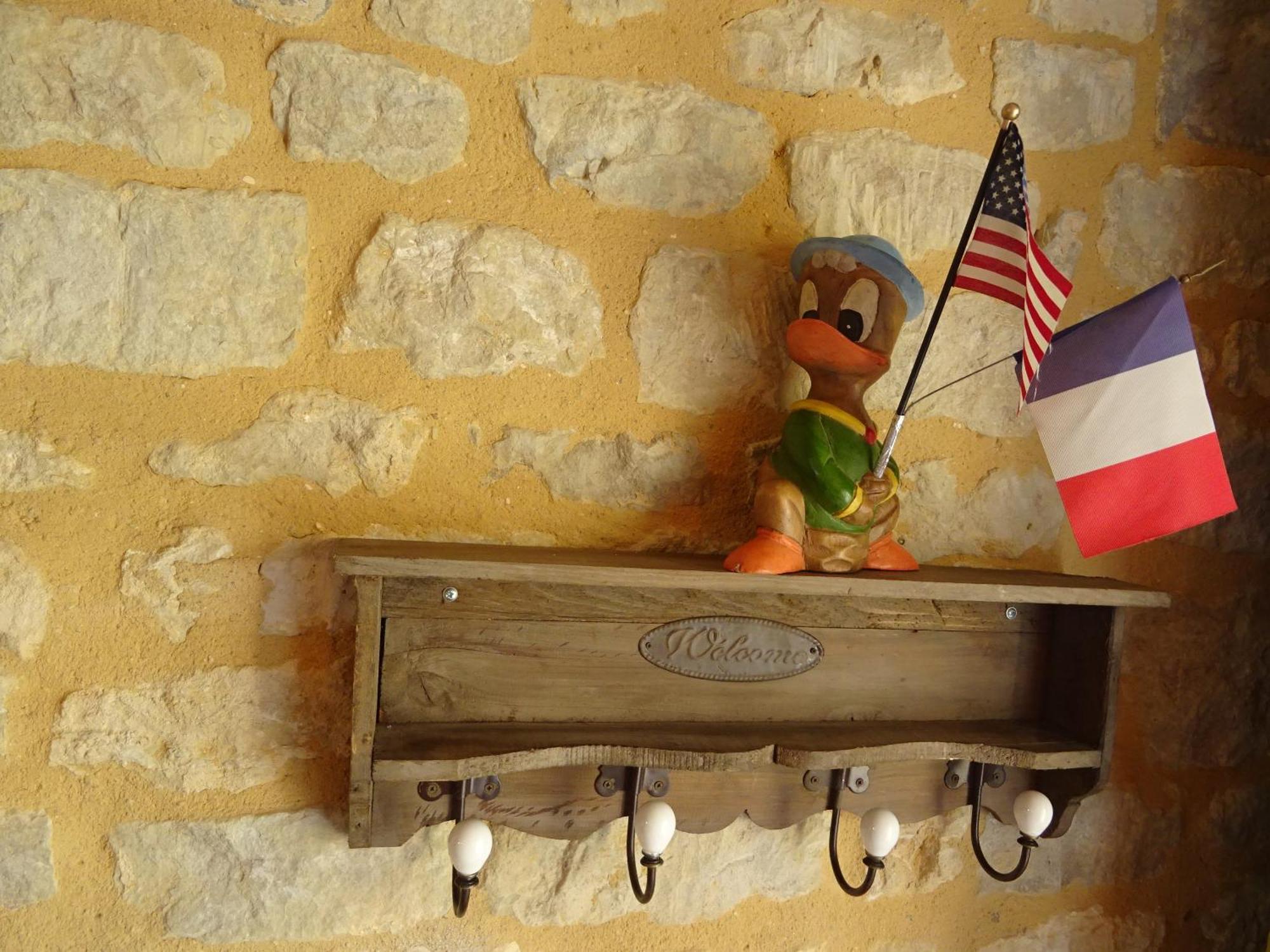 La Ferme Aux Chats Formigny Exterior photo