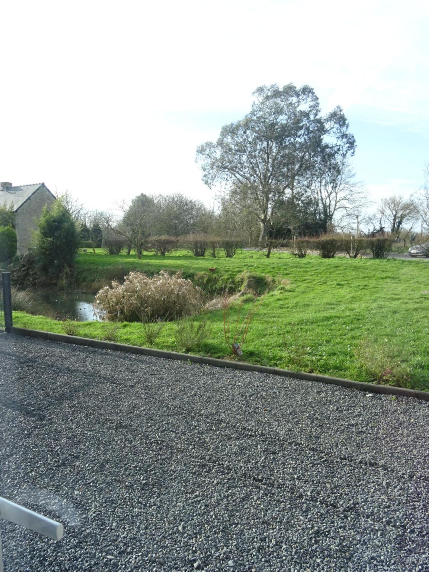 La Ferme Aux Chats Formigny Exterior photo